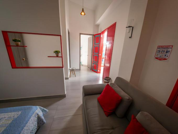 Others 2, Parlemos Hostal BY VIP, Filandia