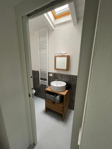Bathroom 2, Poveromo B&B, Massa Carrara