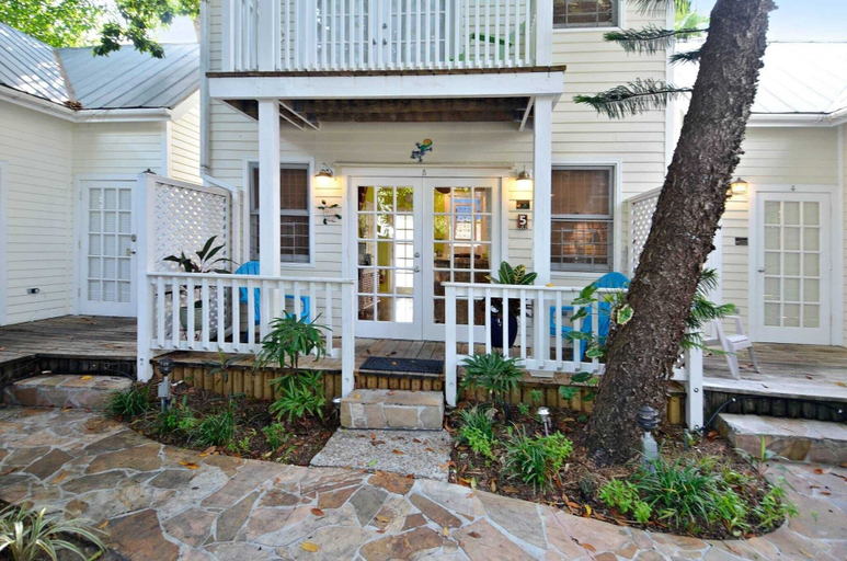 Exterior detail 3, Tranquility by Avantstay Close to Duval St w/ BBQ & Shared Pool, Monroe