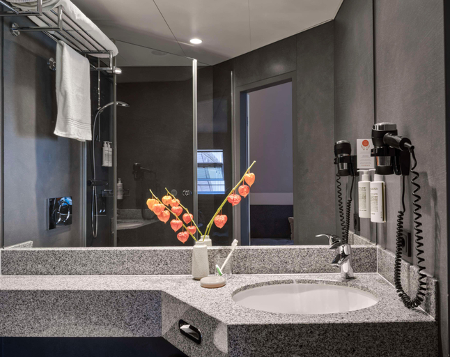 Bathroom 4