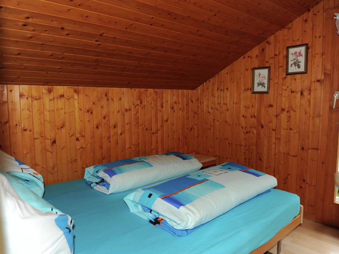 Bedroom 2, Detached Chalet Near Haute Nendaz, Conthey