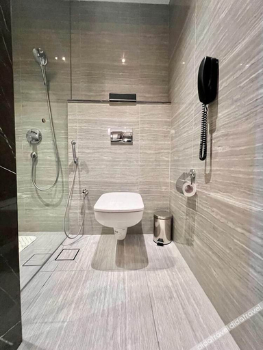 Bathroom 5, Zest Metropole, Colombo