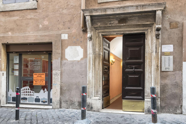 Room 2, Minerva in Pantheon Apartment, Rome