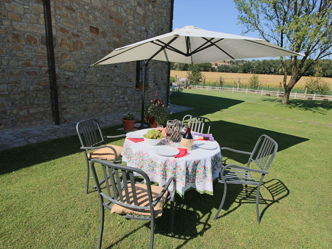 Others 5, Apartment in Todi with Pool and Garden, Perugia