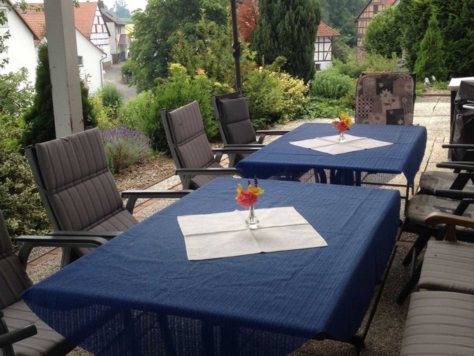 Food & Drinks 4, Wohnung mit Eigener Terrasse in Homberg, Schwalm-Eder-Kreis