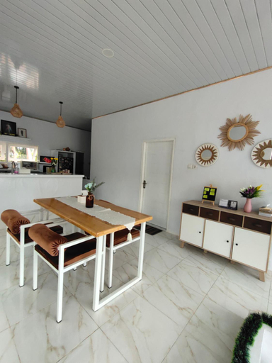 Others 5, Stella Villa, Southeast Maluku
