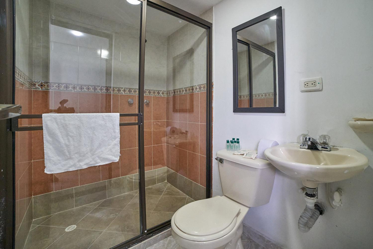 Bathroom 4, FARUM HOTELS, Medellín