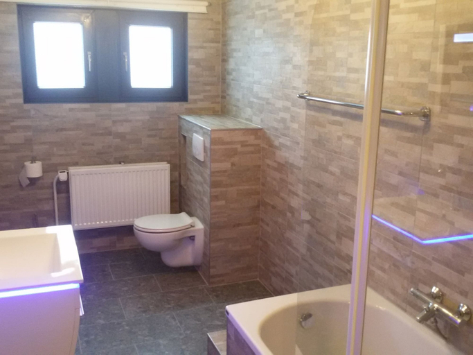 Bathroom 4, Detached House With Sauna Near Ski Lifts, Hochsauerlandkreis