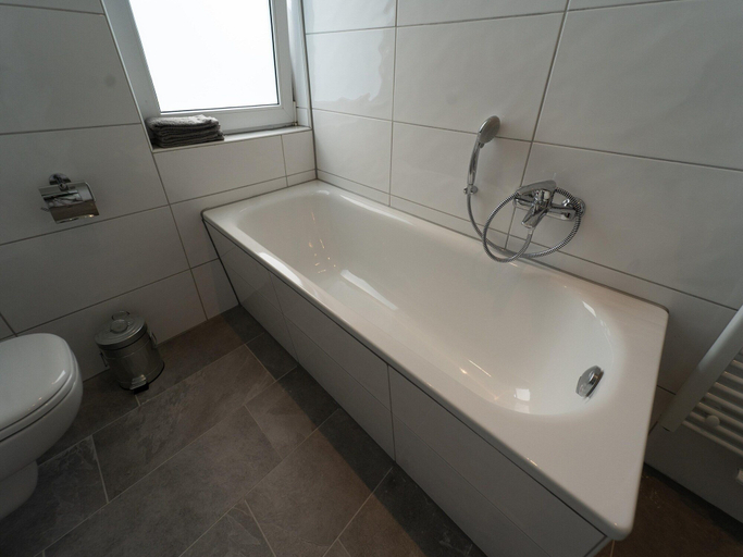 Bathroom 3, Holiday Home With Garden, Mittelsachsen