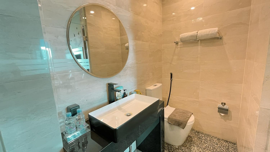 Bathroom 5