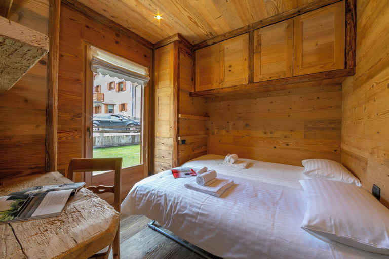 Bedroom 3, Casa Loredana, Sondrio