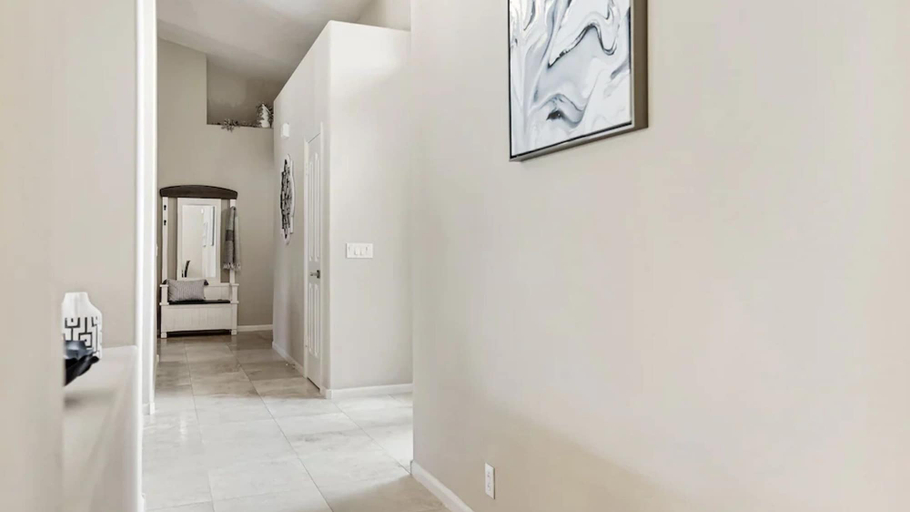 Hallway 5, Amazing Home in Great Location W/backyard Oasis!, Maricopa
