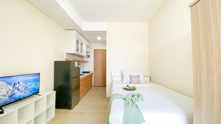 Bedroom 3, Comfortable and Modern Studio Apartment at B Residence By Travelio, Tangerang Selatan
