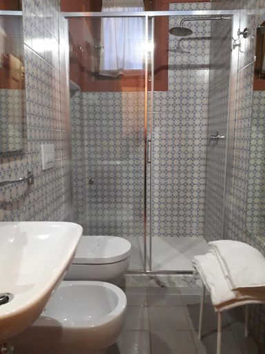 Bathroom 5