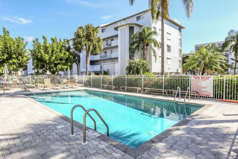 Sport & Beauty, Royal Pelican by Distinctive Beach Rentals, Lee