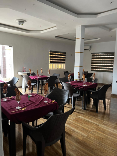 Food & Drinks 5, Bevelyn Africana, Warri South