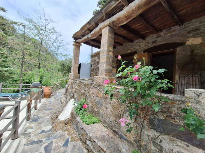 Others 4, Μilia Mountain retreat, Crete