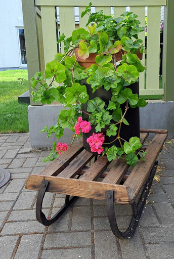 Others 2, Ronne Majutus, Pärnu