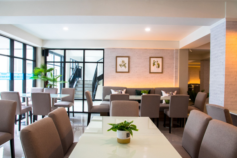 Food & Drinks 4, B Stay Hotel, Bang Kapi