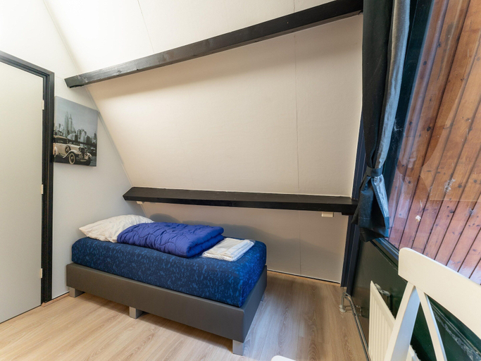 Room 4, Woodland Bungalow w/ BBQ, Weert