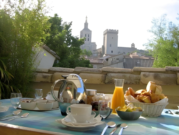 Food & Drinks, Le Limas, Vaucluse
