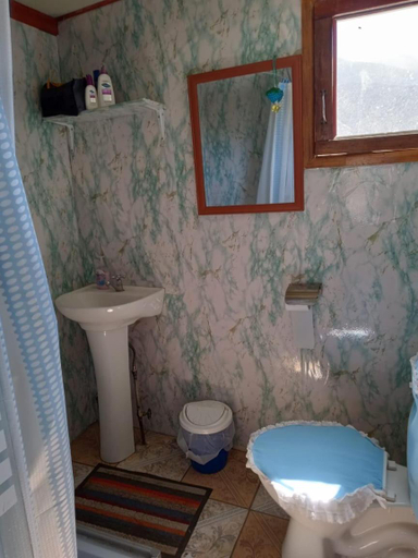 Bathroom, Hostal el Rio, Petorca