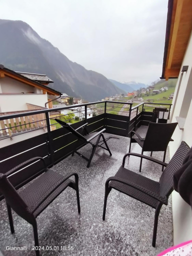 Others 4, beb Aria di Montagna, Sondrio