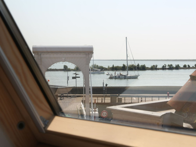 View from property 3, Luxury VOC Stay w/ Views, Enkhuizen