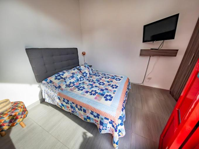 Bedroom 5, Parlemos Hostal BY VIP, Filandia