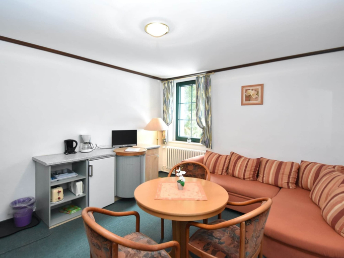 Dining 5, Apartment in Saxony With Balcony, Vogtlandkreis