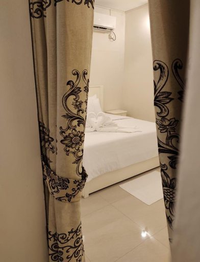Others 4, Covingtons Hotel, Eravur Town