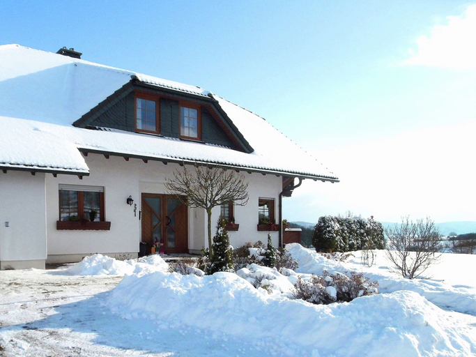 Holiday flat in the Sauerland with terrace, Hochsauerlandkreis