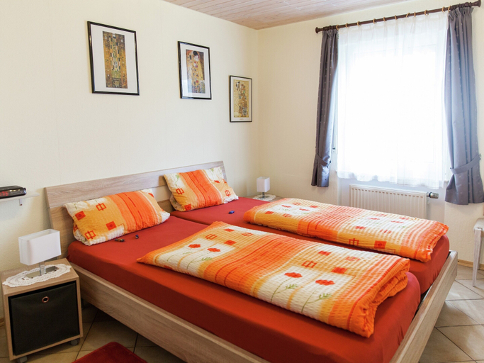 Others 5, Attractive Apartment in Bettenfeld With Garden, Bernkastel-Wittlich