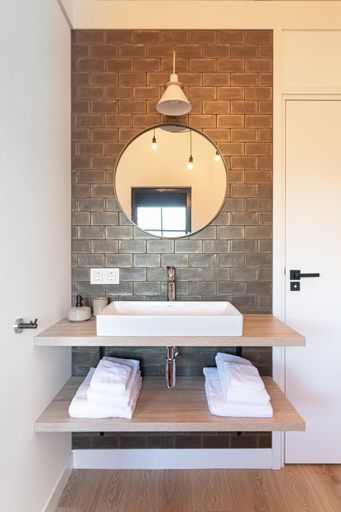 Bathroom 2, De Gouden Wilg, Ede