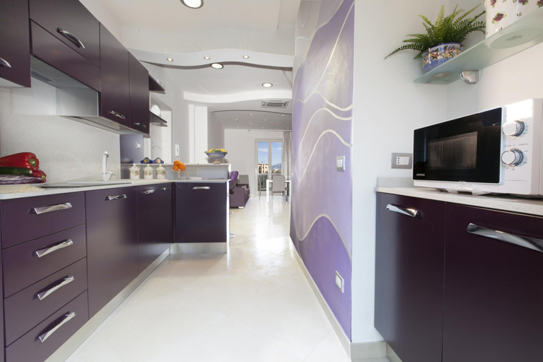 Room 5, The Purple Wave in Sorrento, Napoli