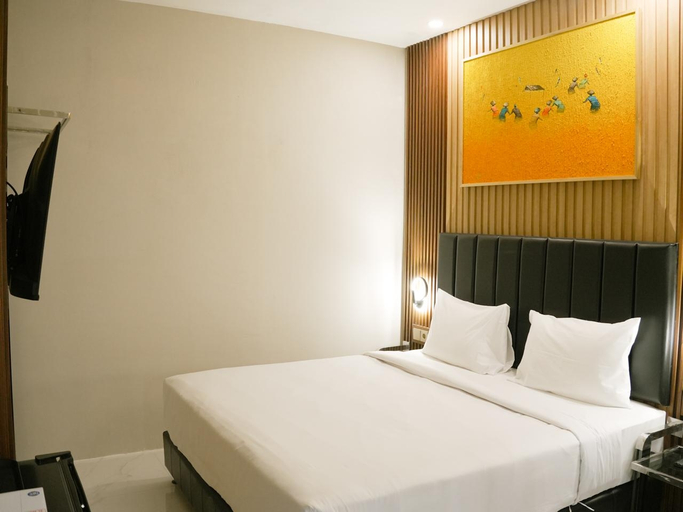 Bedroom 12