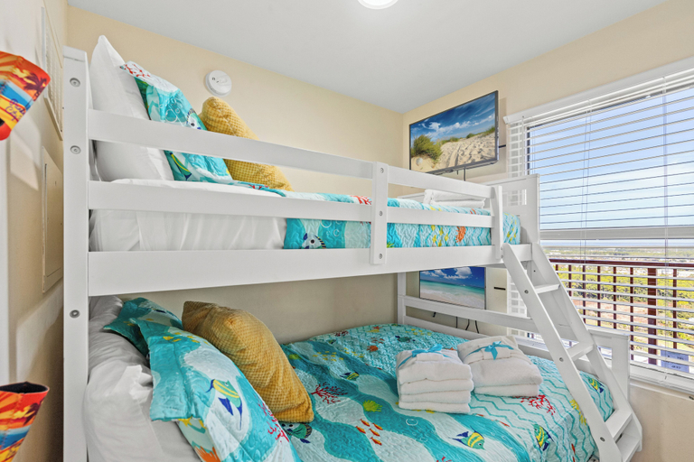 Bedroom 4, Penthouse With Beautiful Beach Views! 1 Bedroom, 2 Bathroom Penthouse!, Bay