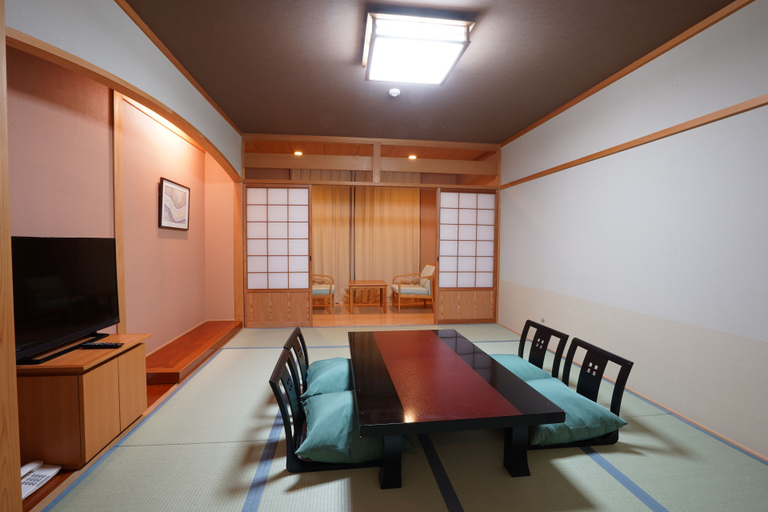 Room 2, The Gran Resort Ohmimaiko, Ōtsu