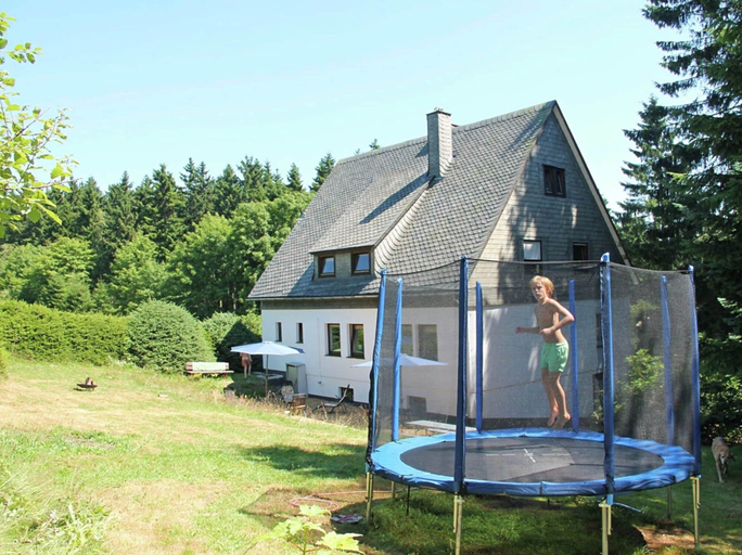 Others 4, Quaint Holiday Home near Ski Area in Neuastenberg, Hochsauerlandkreis
