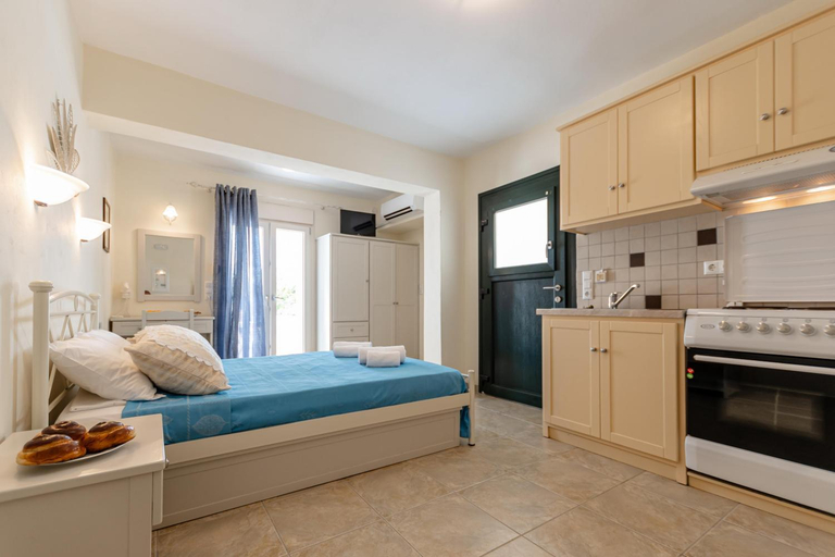 Bedroom 2, Studios Farma, South Aegean