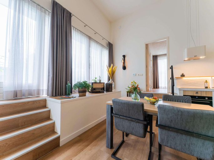 Dining 2, Holiday Home in Kaatsheuvel With hot tub, Loon op Zand