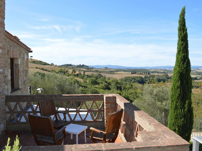 Others 4, Tuscan Family Haven, Asciano, Siena