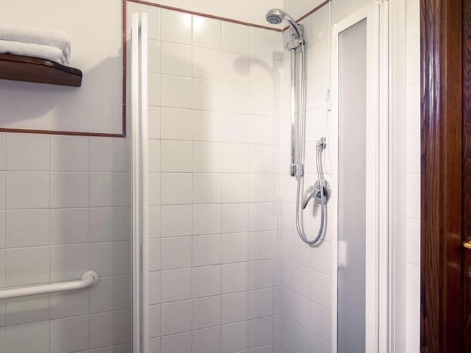 Bathroom, Holiday Home in Cortona With Pool, Arezzo