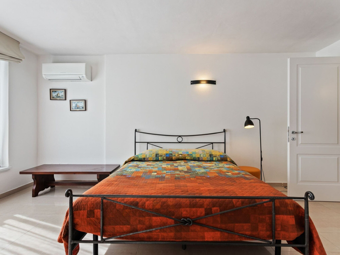 Bedroom 2, Sunny Villa With Terrace, Varese