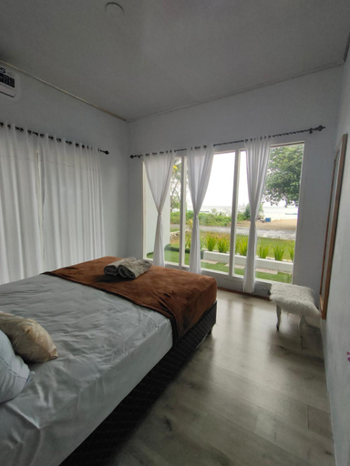 Bedroom 1, Stella Villa, Southeast Maluku