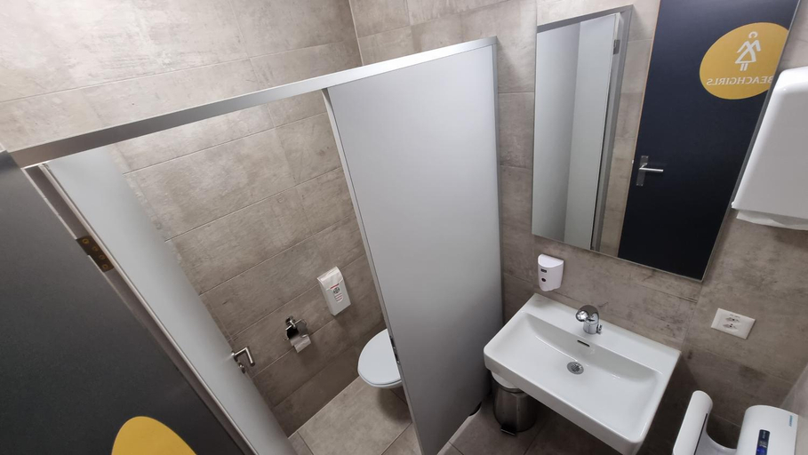 Bathroom 7
