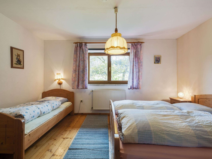 Bedroom 3, Wohnung in Neukirchen mit Skifahren & Pool, Cham