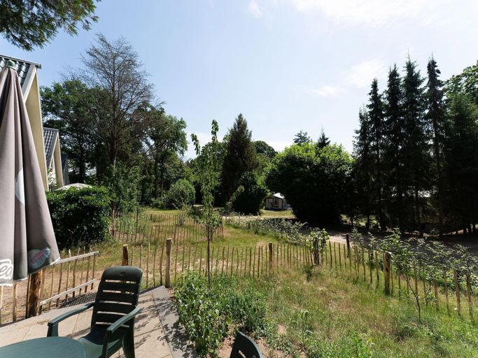 Garden 4, Holiday Home in Eerbeek With Terrace, Brummen