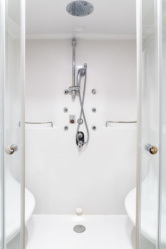 Bathroom 4, Cheya Residence Nisantasi, Beşiktaş