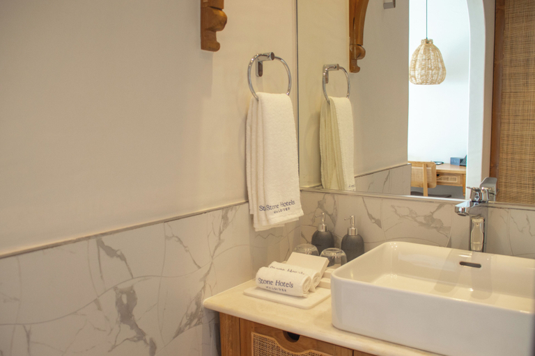 Bathroom 5, Stone Hotel Dhiffushi, Kaafu Atoll